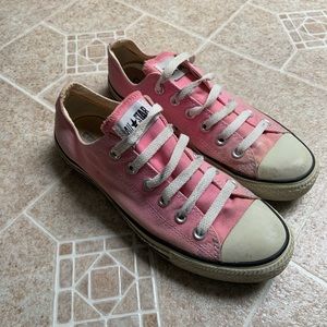 Converse size 9